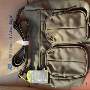 Travelon Anti-Theft Men's Backpack in Olive